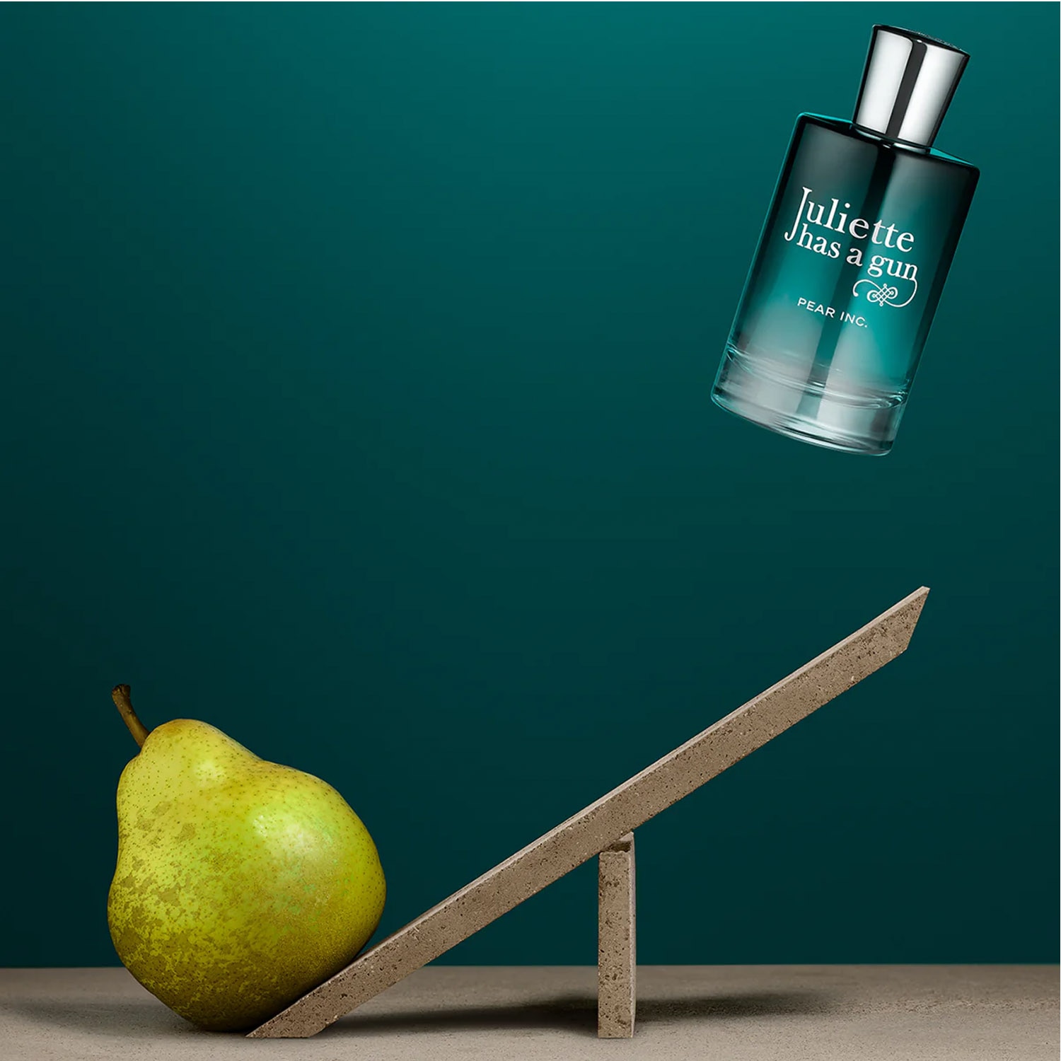PEAR INC, JULIETTE HAS A GUN PERFUME